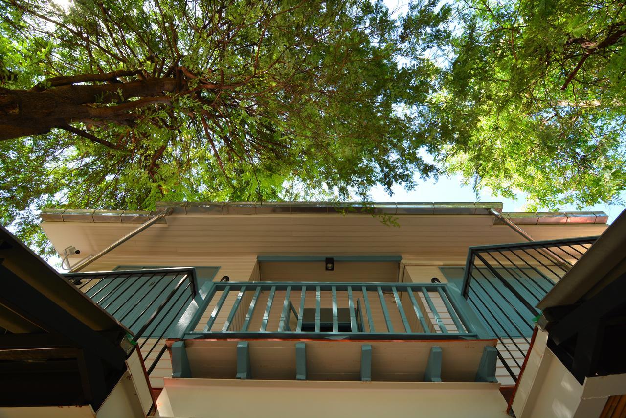 La Moon Hostel Bangkok Exterior photo
