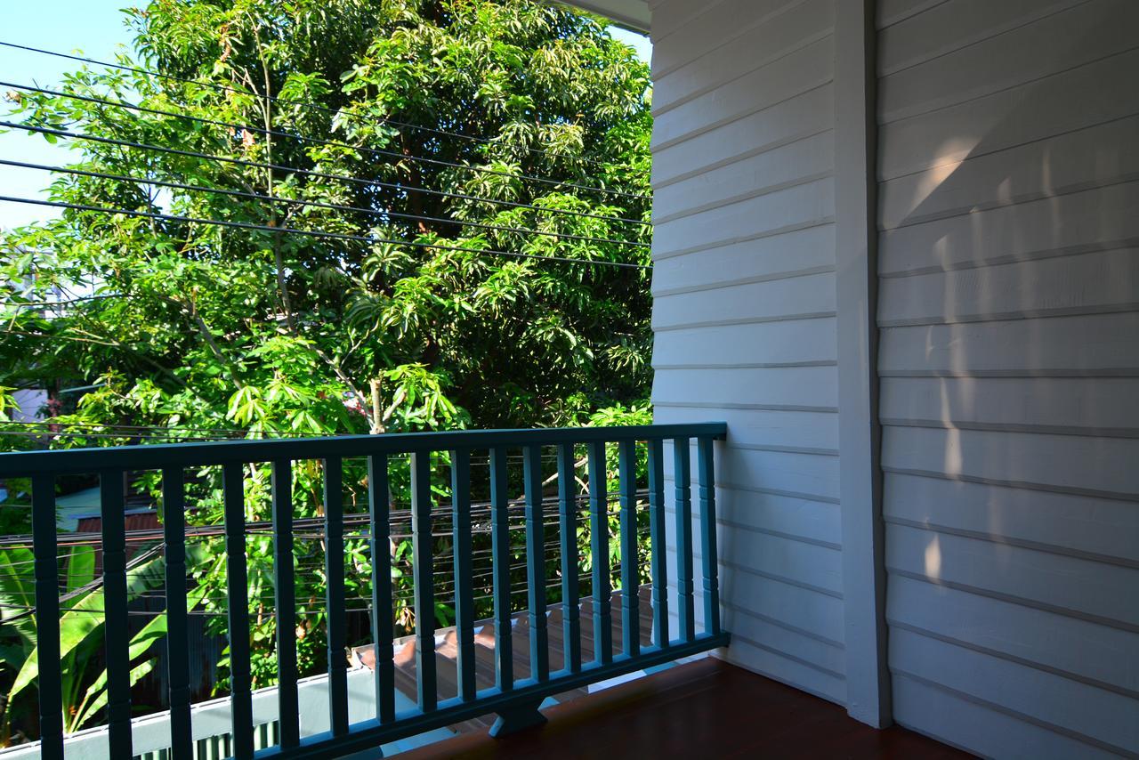 La Moon Hostel Bangkok Exterior photo