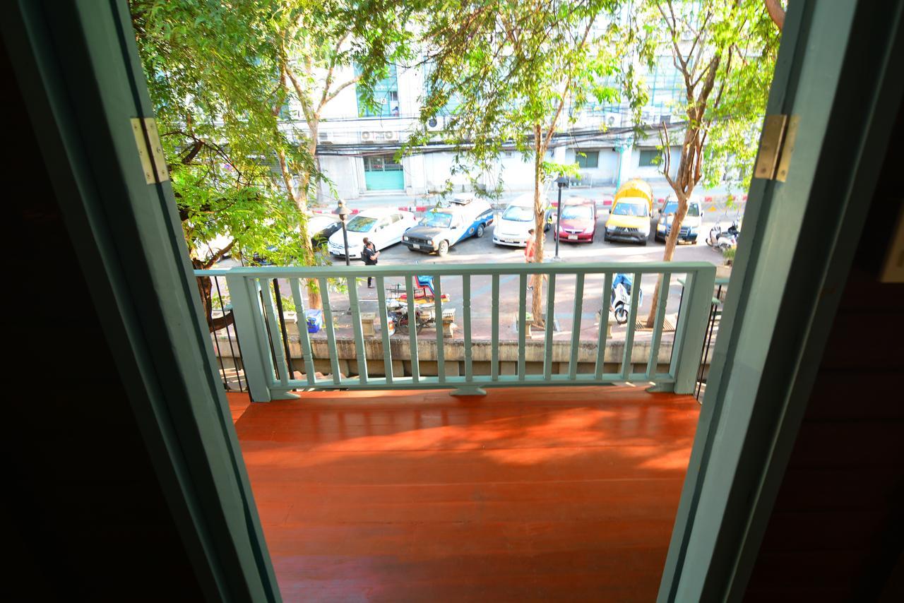 La Moon Hostel Bangkok Exterior photo